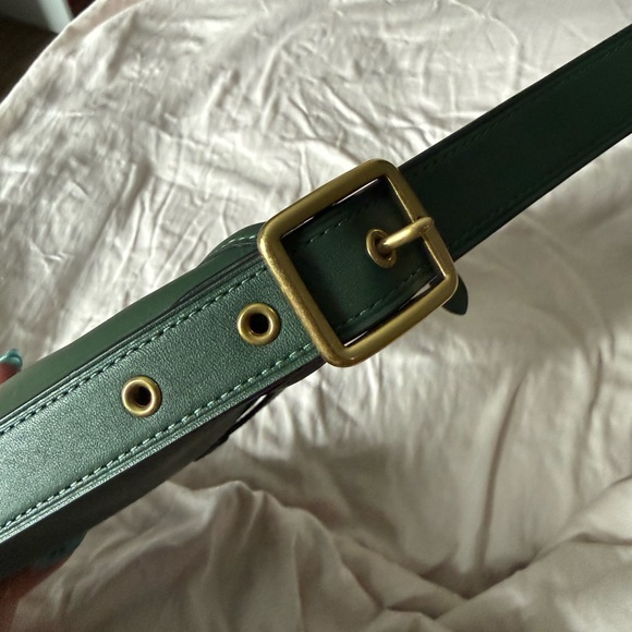 Coach Hamptons Hobo Re-Edition in Hunter Green - Picture 3 of 5